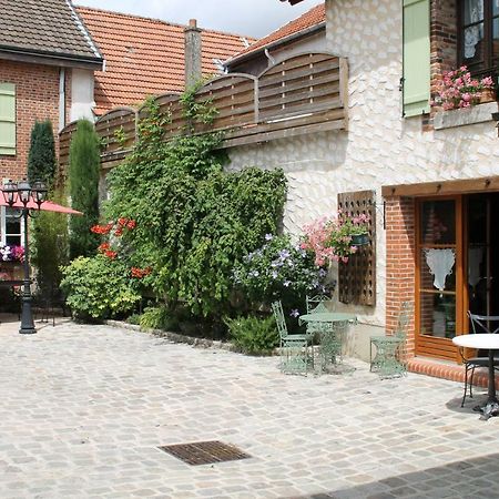 Chambres D'Hotes : La Cour D'Etrepy Le Mesnil-sur-Oger Exterior foto